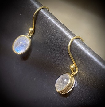 Lynne Mercein -&nbsp;Double Moonstone drops